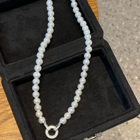 Pearl Clasp Choker