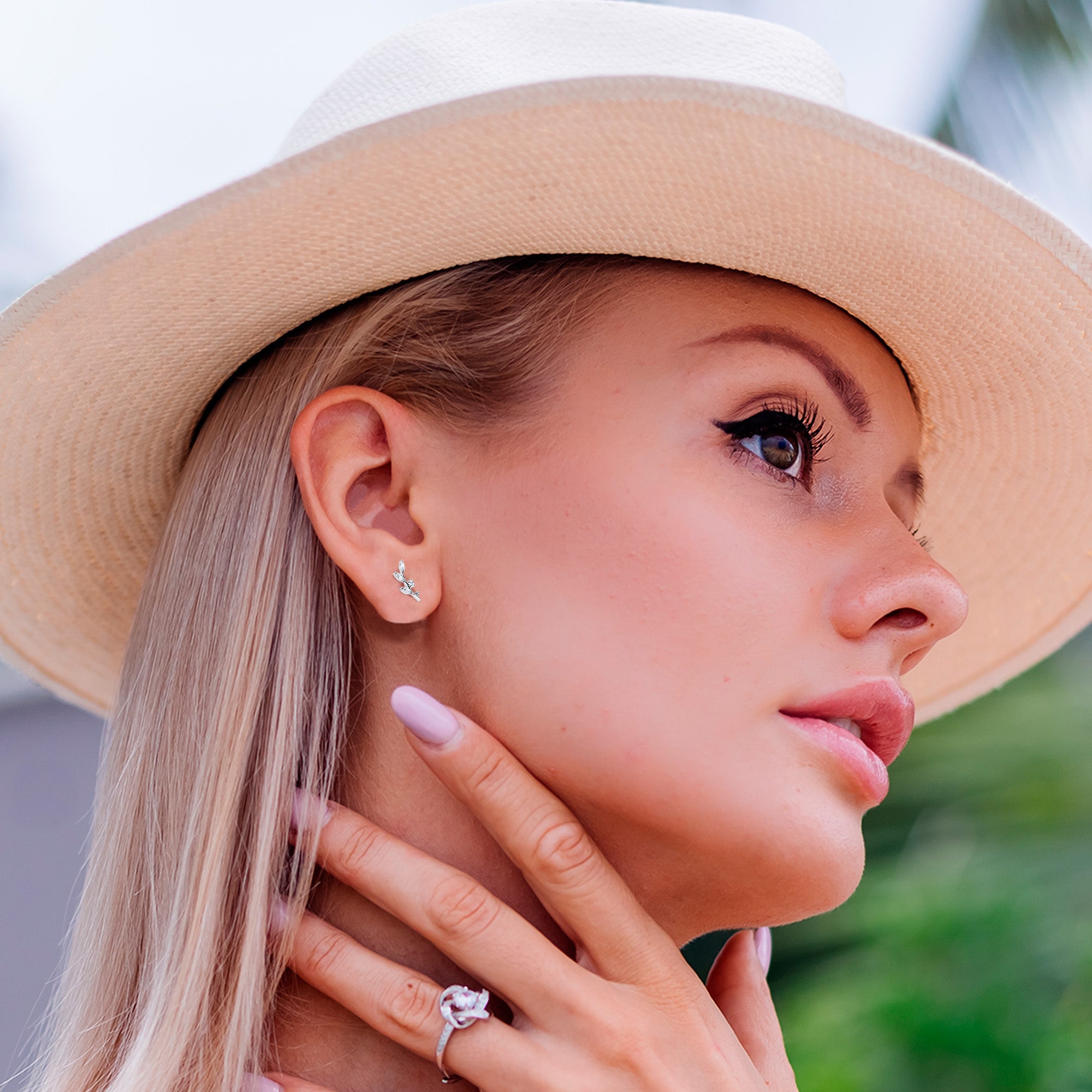 18G 1/4 Clear Gem Implant Grade Titanium Leaves Threadless Flatback Stud