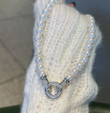Pearl Clasp Choker